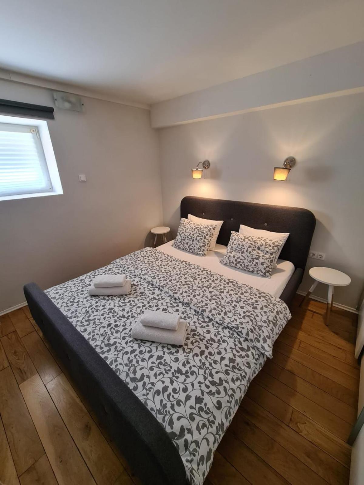 Max'S Downtown Oasis Apartment ซาดาร์ ภายนอก รูปภาพ